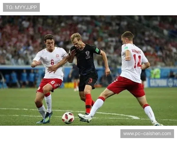 皇家足球网的精彩赛事回放让你不错过任何一场激烈的足球比赛